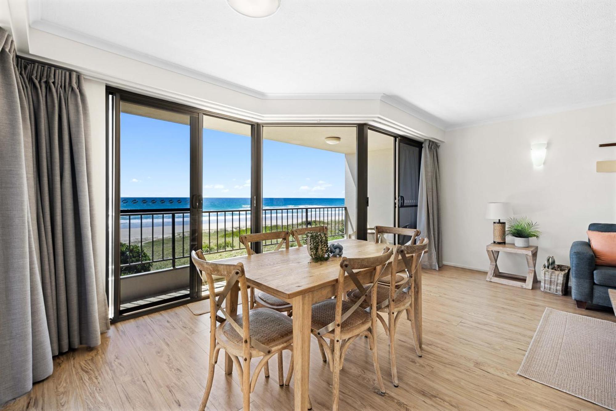 Surfside Court - Hosted By Burleigh Letting Apartman Gold Coast Kültér fotó