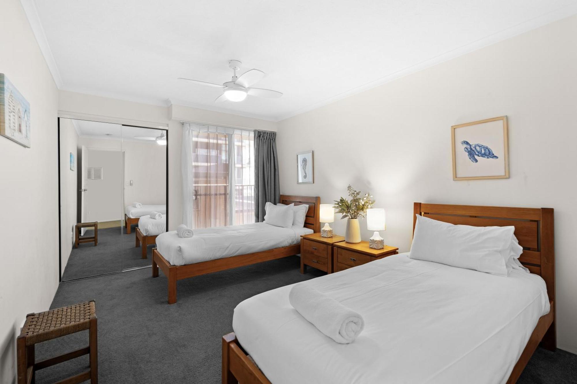 Surfside Court - Hosted By Burleigh Letting Apartman Gold Coast Kültér fotó